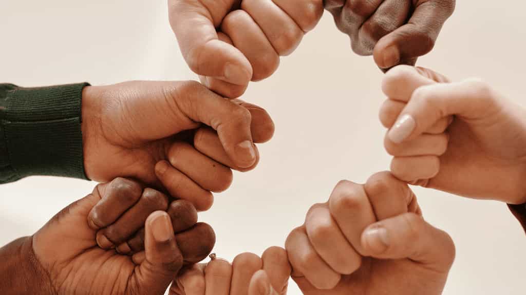 Cómo crear una campaña solidaria para ayudar comunidades vulnerables